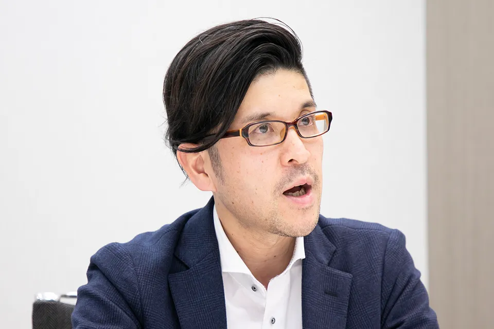 DX本部長 是洞 敦
